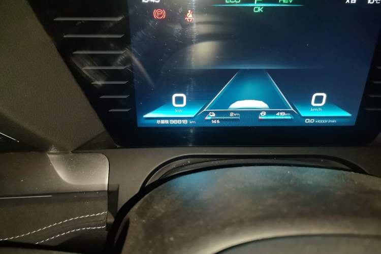 Used BYD Song Pro New Energy 2019 DM 1.5T Four-Wheel Drive Performance Edition Flagship Model Odometer Close Up