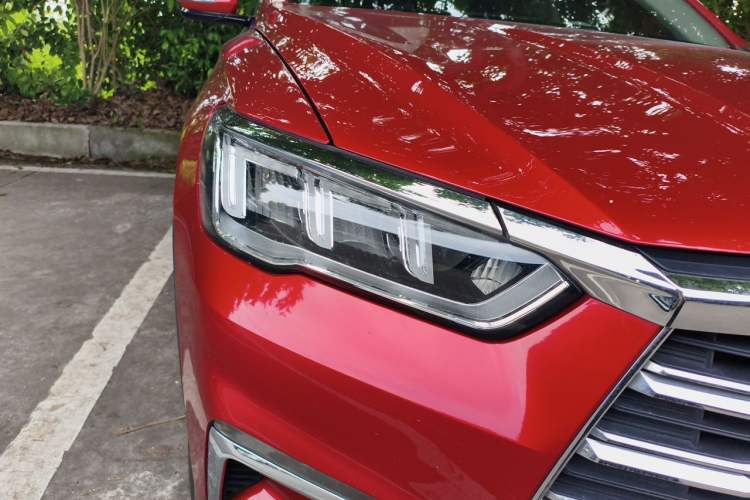 Used BYD Song Pro New Energy 2019 DM 1.5T Four-Wheel Drive Performance Edition Deluxe Model Right Front Headlight