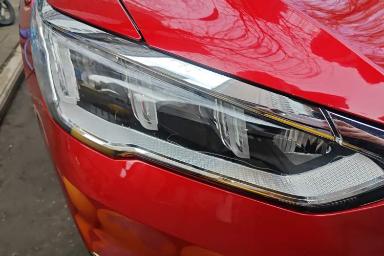Used BYD Song Pro New Energy 2019 DM 1.5T Four-Wheel Drive Performance Edition Flagship Model Right Front Headlight