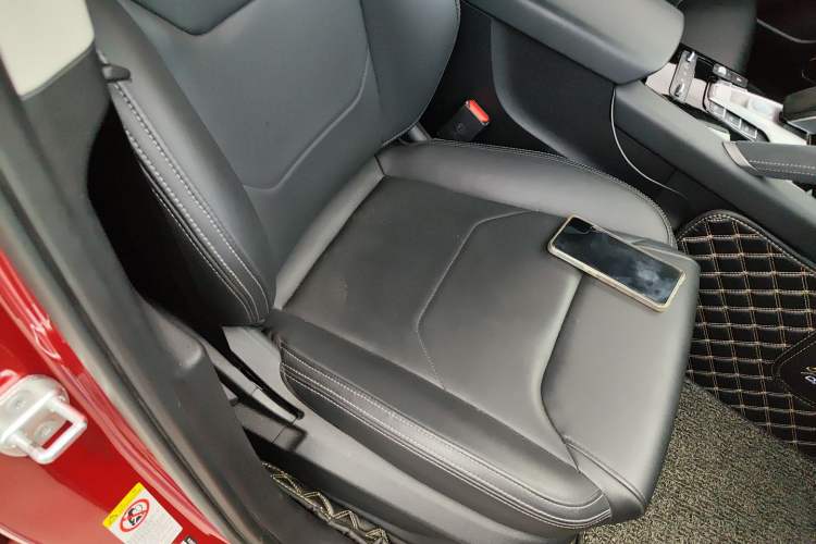 Used BYD Song Pro New Energy 2019 DM 1.5T Four-Wheel Drive Performance Edition Deluxe Model Right Front Seat