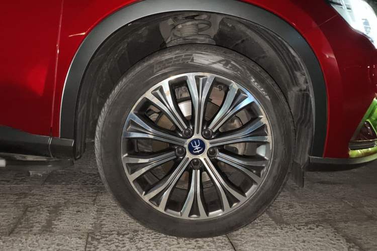 Used BYD Song Pro New Energy 2019 DM 1.5T Four-Wheel Drive Performance Edition Flagship Model Right Front Wheel Hub