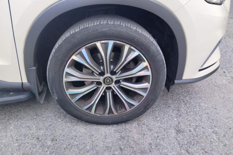 Used BYD Song Pro New Energy 2019 DM 1.5T Four-Wheel Drive Performance Edition Deluxe Model Right Front Wheel Hub