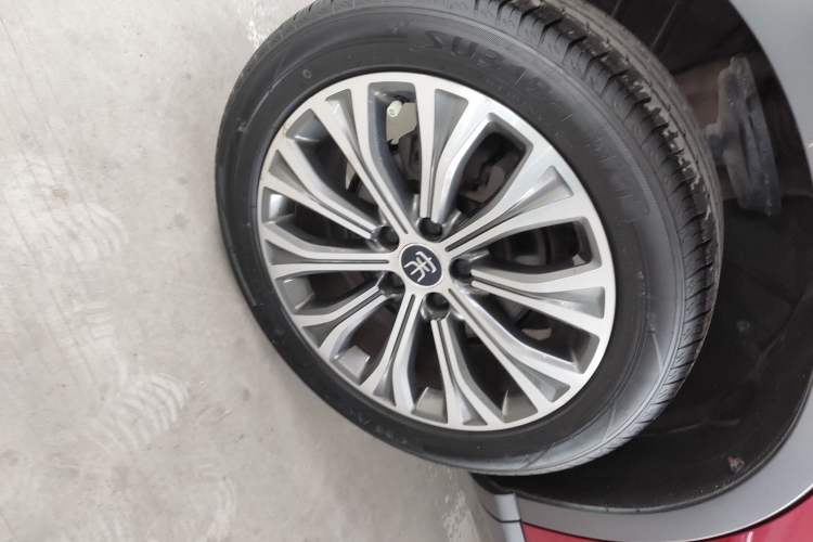 Used BYD Song Pro New Energy 2019 DM 1.5T Four-Wheel Drive Performance Edition Deluxe Model Right Rear Wheel Hub