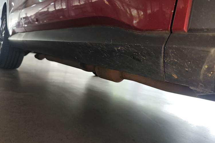 Used BYD Song Pro New Energy 2019 DM 1.5T Four-Wheel Drive Performance Edition Deluxe Model Right Side Sill