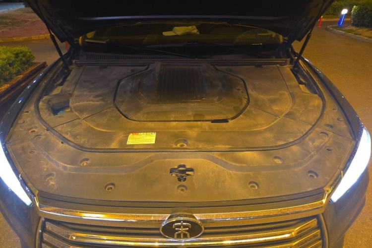 Used BYD Song Pro New Energy 2019 DM 1.5T Four-Wheel Drive Performance Edition Flagship Model Engine Bay