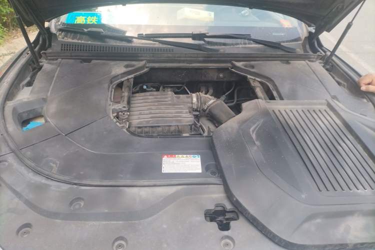 Used BYD Song Pro New Energy 2019 DM 1.5T Four-Wheel Drive Performance Edition Comfort Model Engine Bay
