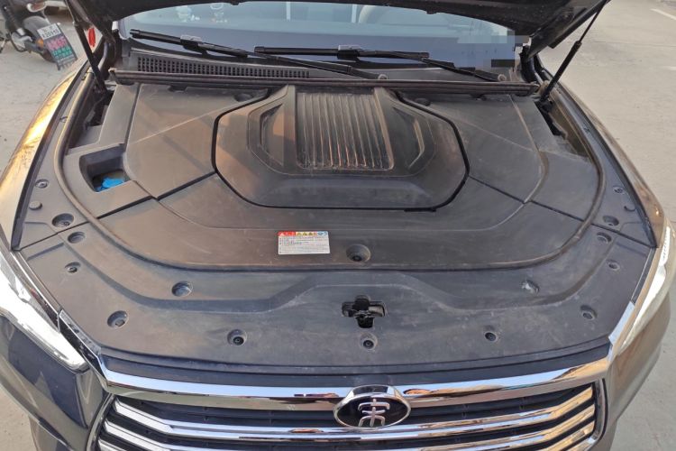 Used BYD Song Pro New Energy 2019 DM 1.5T Four-Wheel Drive Performance Edition Deluxe Model Engine Bay