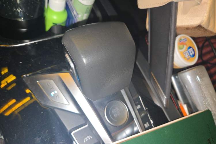 Used BYD Song Pro New Energy 2019 DM 1.5T Four-Wheel Drive Performance Edition Flagship Model Gear Lever