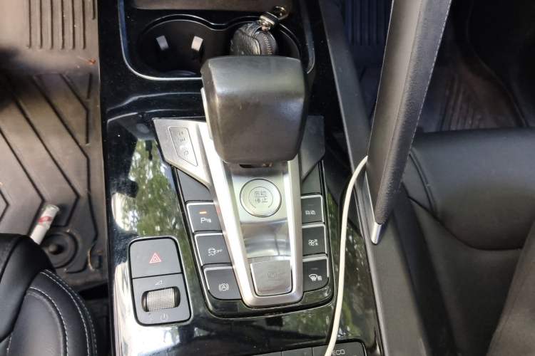 Used BYD Song Pro New Energy 2019 DM 1.5T Four-Wheel Drive Performance Edition Deluxe Model Gear Lever