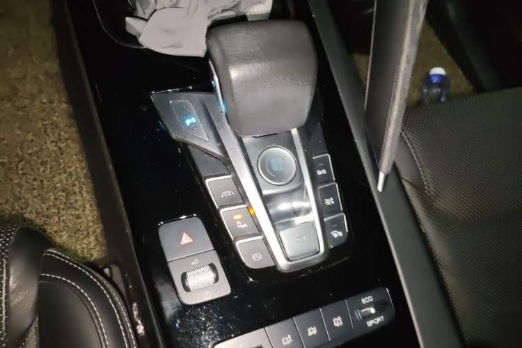Used BYD Song Pro New Energy 2019 DM 1.5T Four-Wheel Drive Performance Edition Flagship Model Gear Lever