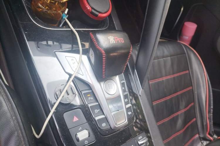 Used BYD Song Pro New Energy 2019 DM 1.5T Four-Wheel Drive Performance Edition Comfort Model Gear Lever