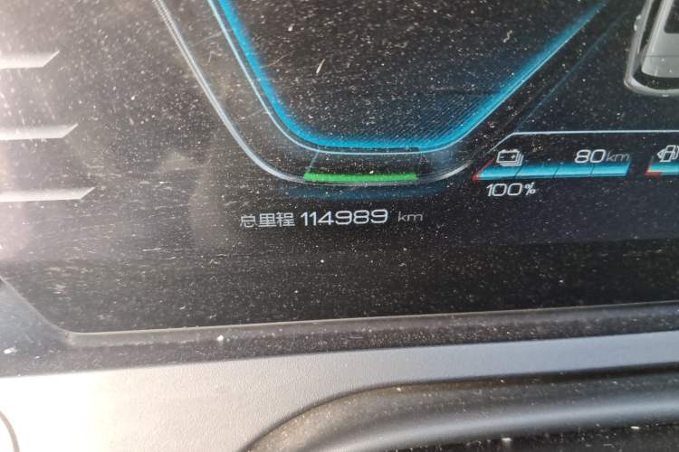 Used BYD Song Pro New Energy 2019 DM 1.5T Four-Wheel Drive Performance Edition Deluxe Model Odometer Close Up