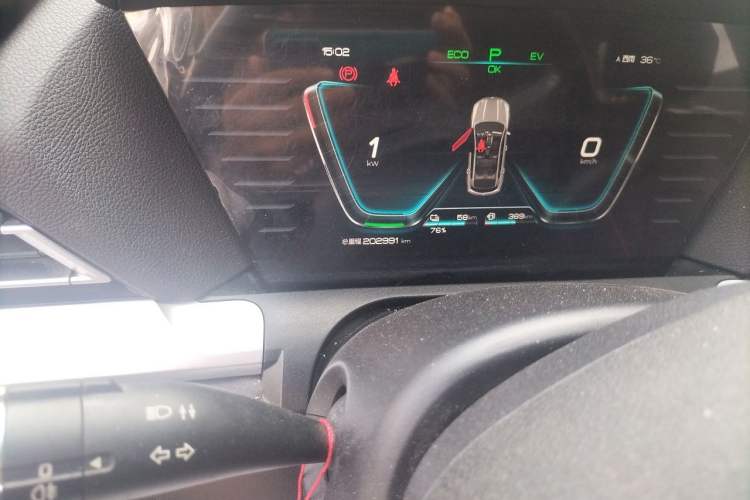 Used BYD Song Pro New Energy 2019 DM 1.5T Four-Wheel Drive Performance Edition Comfort Model Odometer Close Up