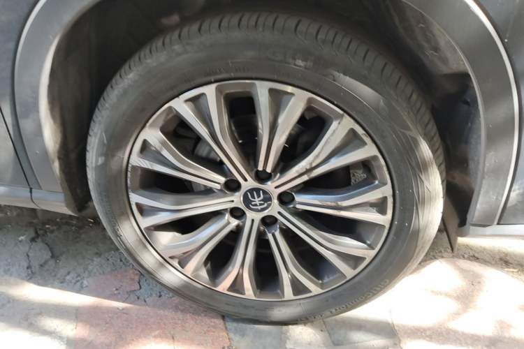 Used BYD Song Pro New Energy 2019 DM 1.5T Four-Wheel Drive Performance Edition Deluxe Model Right Front Wheel Hub