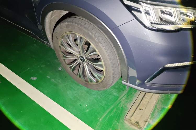 Used BYD Song Pro New Energy 2019 DM 1.5T Four-Wheel Drive Performance Edition Flagship Model Right Front Wheel Hub