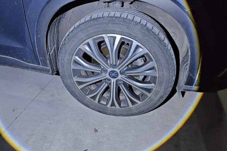 Used BYD Song Pro New Energy 2019 DM 1.5T Four-Wheel Drive Performance Edition Flagship Model Right Front Wheel Hub