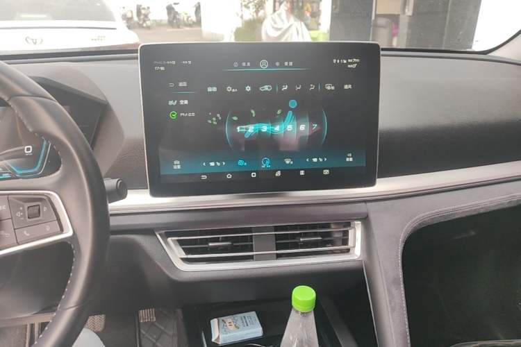 Used BYD Song Pro New Energy 2019 DM 1.5T Four-Wheel Drive Performance Edition Flagship Model Audio And AC Panel
