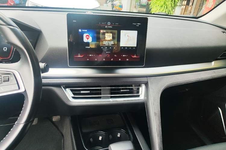 Used BYD Song Pro New Energy 2019 DM 1.5T Four-Wheel Drive Performance Edition Deluxe Model Audio And AC Panel