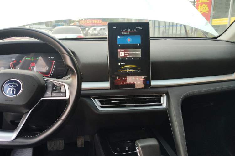 Used BYD Song Pro New Energy 2019 DM 1.5T Four-Wheel Drive Performance Edition Deluxe Model Audio And AC Panel