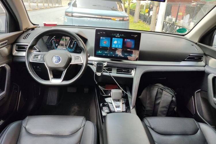 Used BYD Song Pro New Energy 2019 DM 1.5T Four-Wheel Drive Performance Edition Flagship Model Center Console