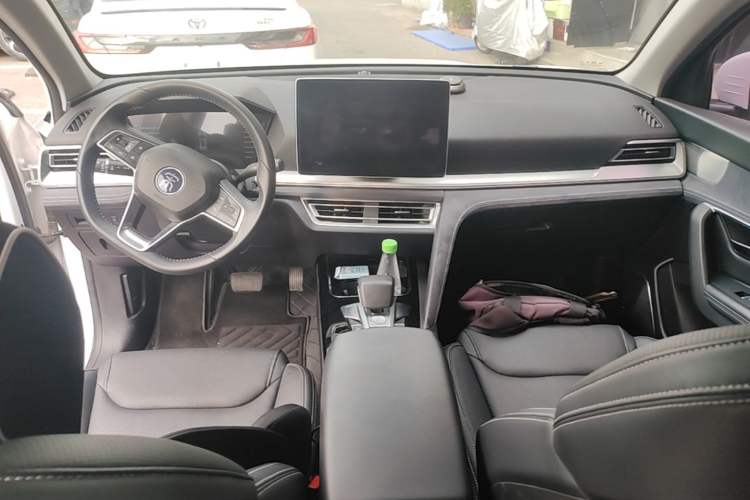 Used BYD Song Pro New Energy 2019 DM 1.5T Four-Wheel Drive Performance Edition Flagship Model Center Console