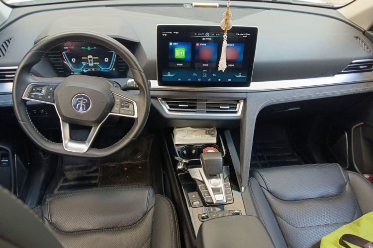 Used BYD Song Pro New Energy 2019 DM 1.5T Four-Wheel Drive High-Energy Version Center Console