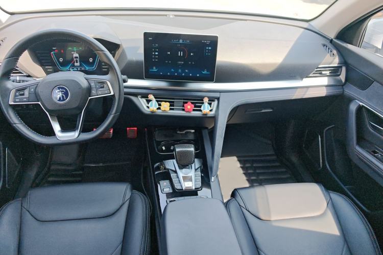 Used BYD Song Pro New Energy 2019 DM 1.5T Four-Wheel Drive Performance Edition Deluxe Model Center Console