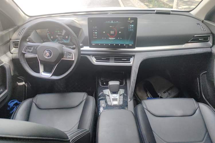 Used BYD Song Pro New Energy 2019 DM 1.5T Four-Wheel Drive Performance Edition Deluxe Model Center Console