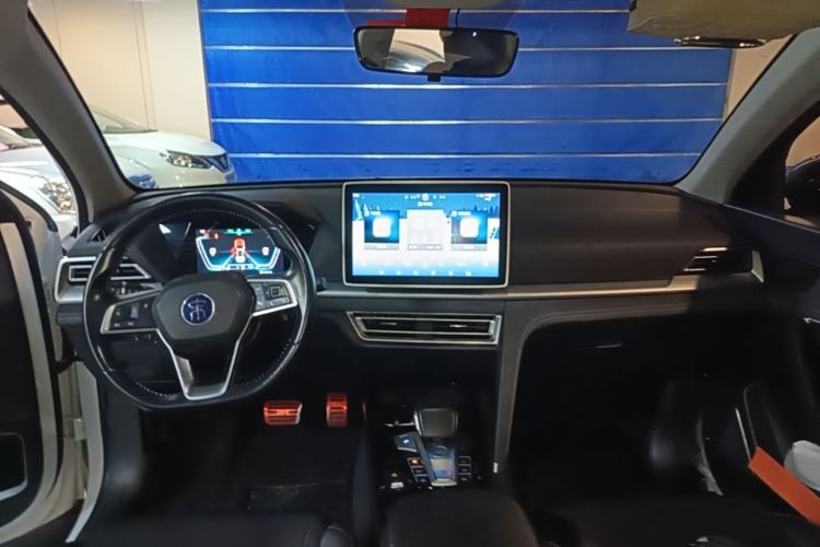 Used BYD Song Pro New Energy 2019 DM 1.5T Four-Wheel Drive Performance Edition Deluxe Model Center Console