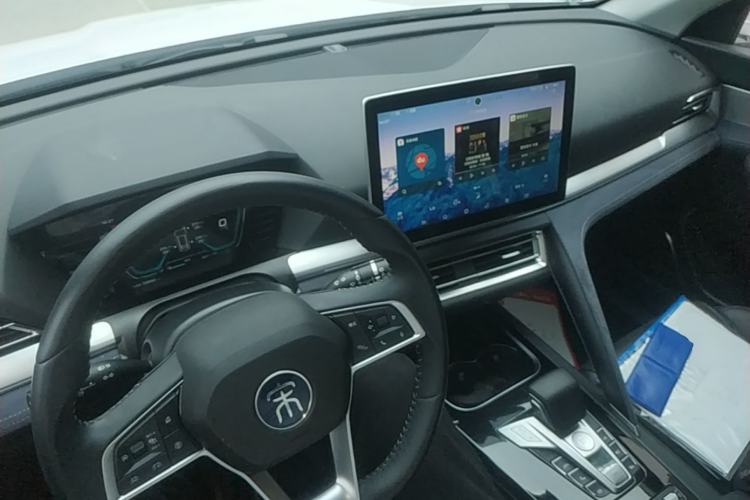 Used BYD Song Pro New Energy 2019 EV High-Power Long-Range Flagship Model Center Console
