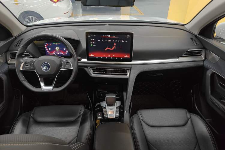 Used BYD Song Pro New Energy 2019 DM 1.5T Four-Wheel Drive Performance Edition Flagship Model Center Console