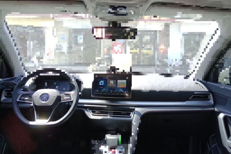 Used BYD Song Pro New Energy 2019 DM 1.5T Four-Wheel Drive Performance Edition Comfort Model Center Console