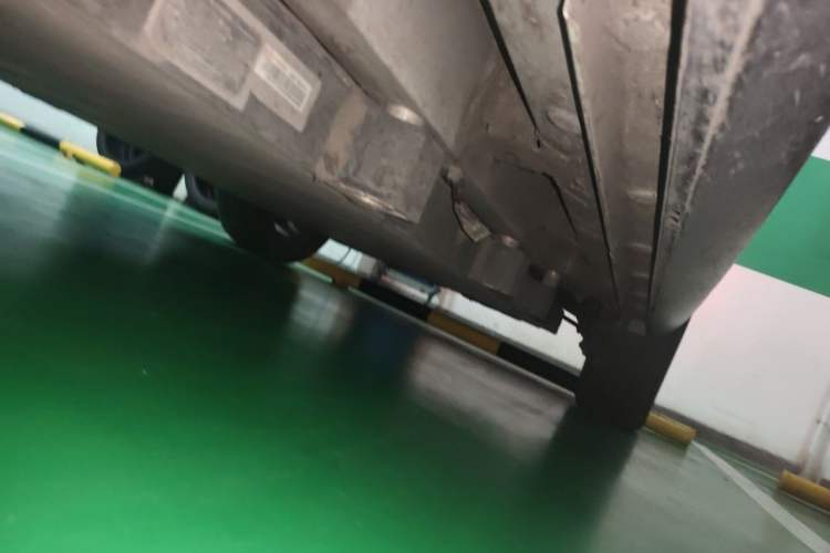 Used BYD Song Pro New Energy 2019 EV High-Power Long-Range Flagship Model Chassis Front Left