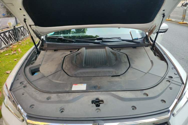 Used BYD Song Pro New Energy 2019 DM 1.5T Four-Wheel Drive Performance Edition Flagship Model Engine Bay