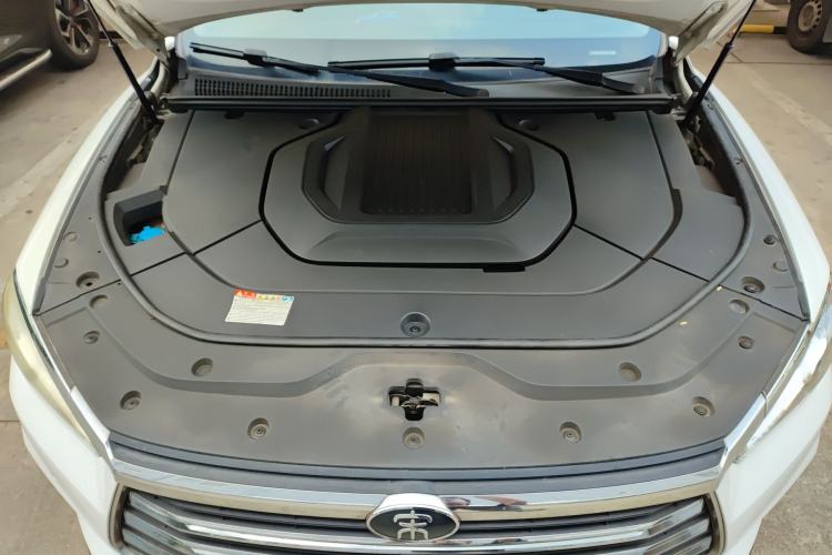 Used BYD Song Pro New Energy 2019 DM 1.5T Four-Wheel Drive Performance Edition Deluxe Model Engine Bay