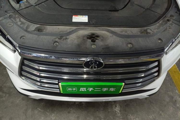 Used BYD Song Pro New Energy 2019 DM 1.5T Four-Wheel Drive Performance Edition Deluxe Model Engine Bay