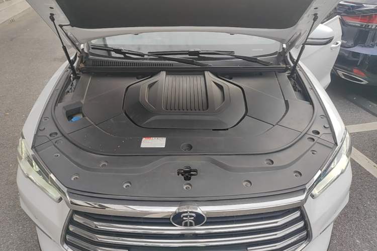 Used BYD Song Pro New Energy 2019 DM 1.5T Four-Wheel Drive Performance Edition Flagship Model Engine Bay