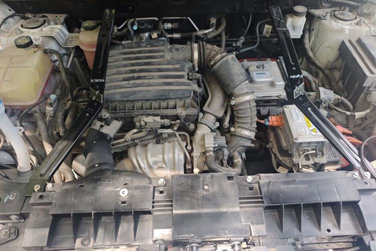 Used BYD Song Pro New Energy 2019 DM 1.5T Four-Wheel Drive Performance Edition Deluxe Model Engine Bay