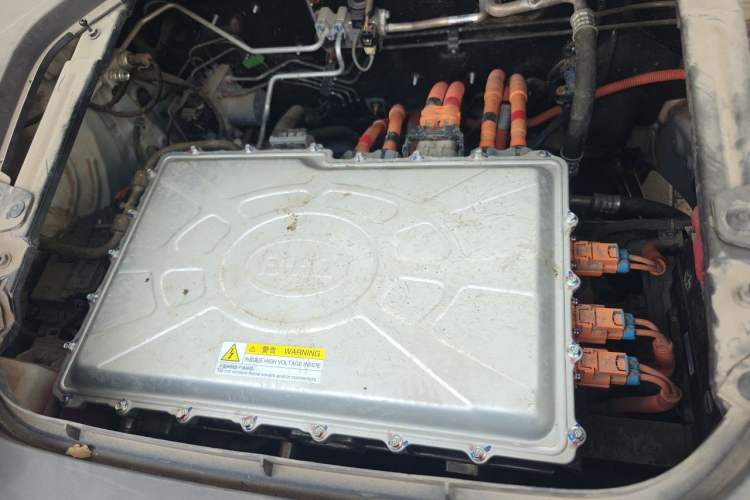 Used BYD Song Pro New Energy 2019 EV High-Power Long-Range Flagship Model Engine Bay Left