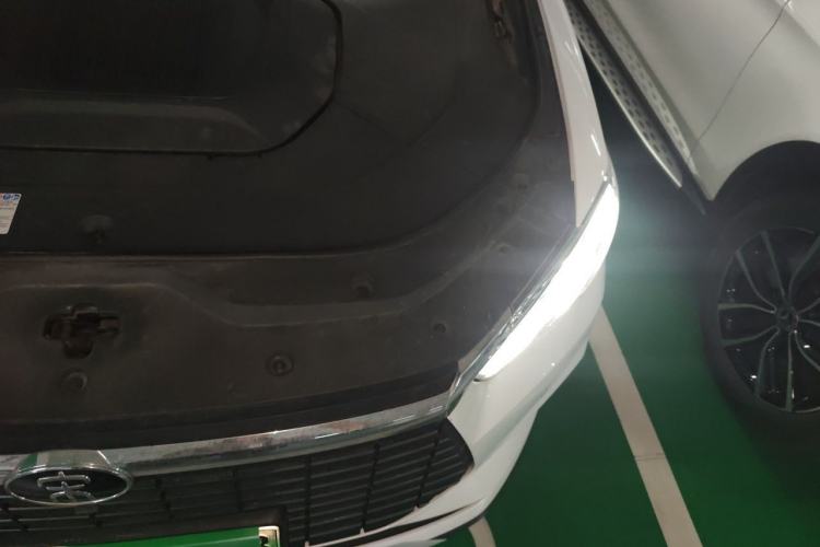 Used BYD Song Pro New Energy 2019 EV High-Power Long-Range Flagship Model Engine Bay Left