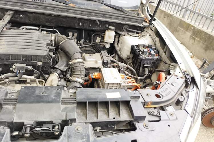 Used BYD Song Pro New Energy 2019 DM 1.5T Four-Wheel Drive Performance Edition Deluxe Model Engine Bay Left