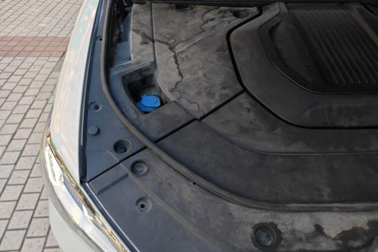 Used BYD Song Pro New Energy 2019 DM 1.5T Four-Wheel Drive Performance Edition Deluxe Model Engine Bay Right