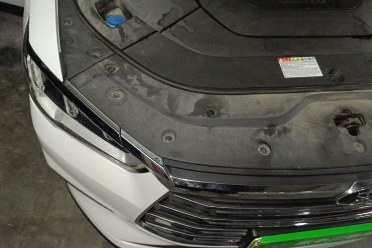 Used BYD Song Pro New Energy 2019 DM 1.5T Four-Wheel Drive Performance Edition Deluxe Model Engine Bay Right