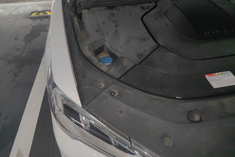 Used BYD Song Pro New Energy 2019 DM 1.5T Four-Wheel Drive Performance Edition Deluxe Model Engine Bay Right