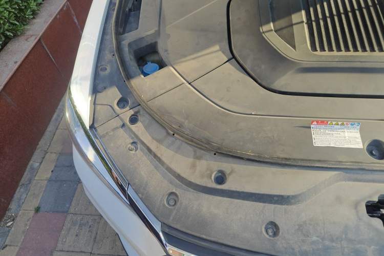 Used BYD Song Pro New Energy 2019 DM 1.5T Four-Wheel Drive Performance Edition Flagship Model Engine Bay Right
