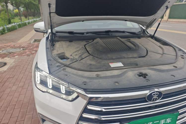 Used BYD Song Pro New Energy 2019 DM 1.5T Four-Wheel Drive Performance Edition Deluxe Model Engine Bay Right