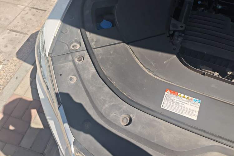 Used BYD Song Pro New Energy 2019 DM 1.5T Four-Wheel Drive Performance Edition Flagship Model Engine Bay Right