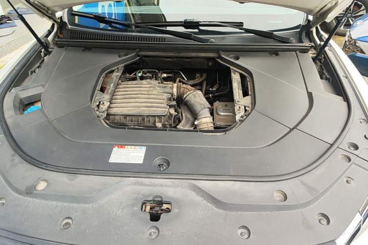 Used BYD Song Pro New Energy 2019 DM 1.5T Four-Wheel Drive Performance Edition Deluxe Model Engine Bay