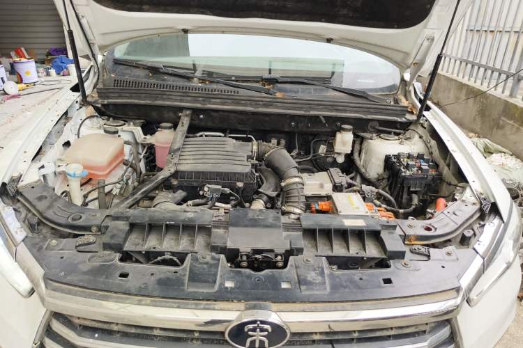Used BYD Song Pro New Energy 2019 DM 1.5T Four-Wheel Drive Performance Edition Deluxe Model Engine Bay