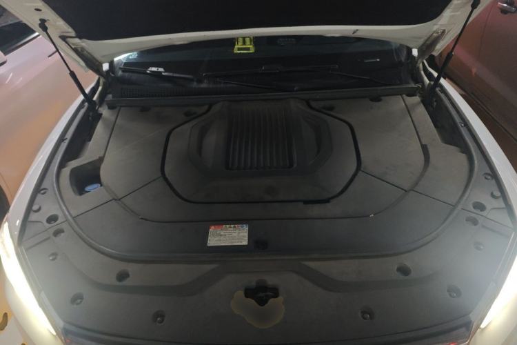 Used BYD Song Pro New Energy 2019 DM 1.5T Four-Wheel Drive Performance Edition Deluxe Model Engine Bay